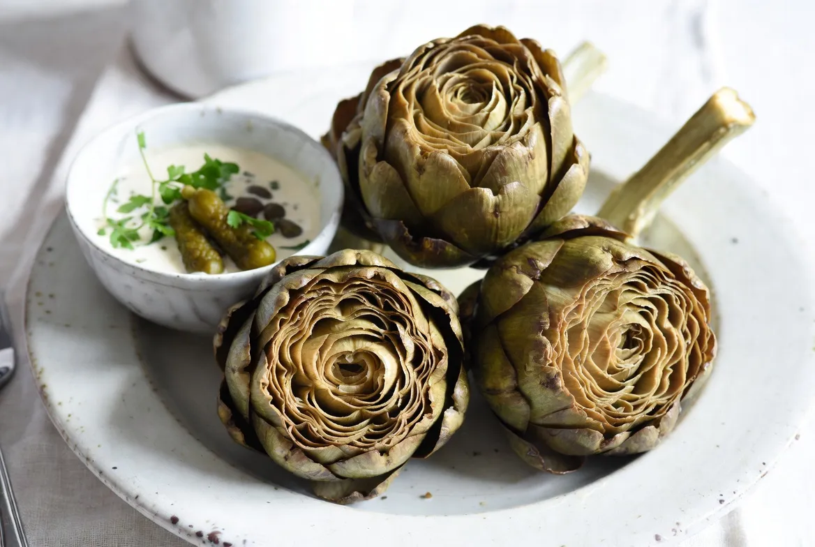Plat : Artichauts vapeur sauce ravigote