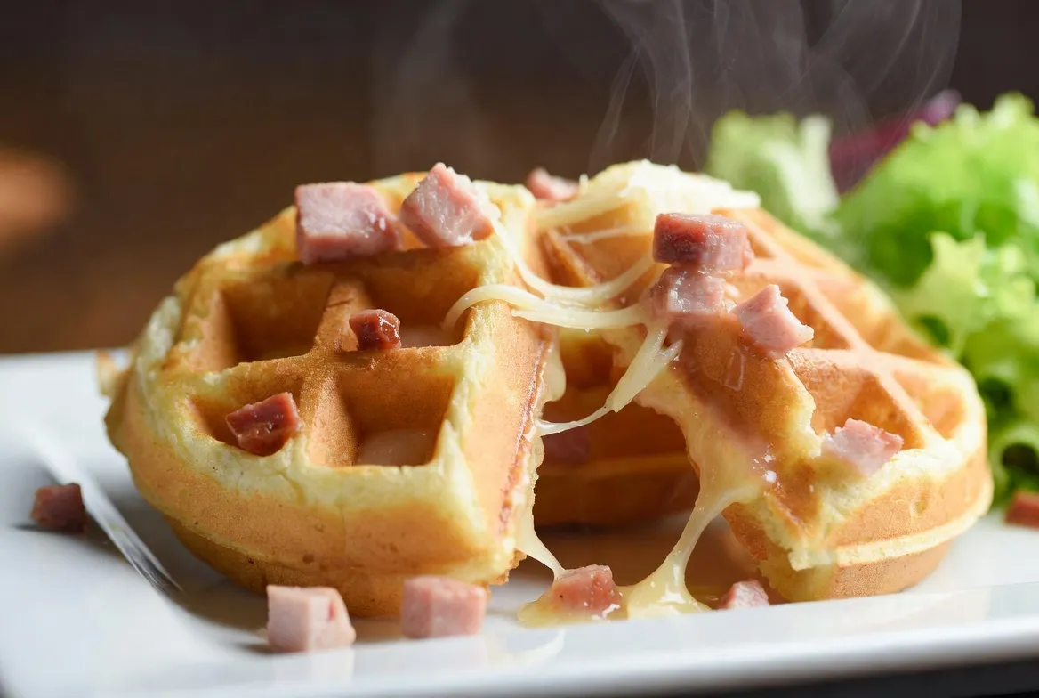 Plat : Gaufres salées jambon-gruyère