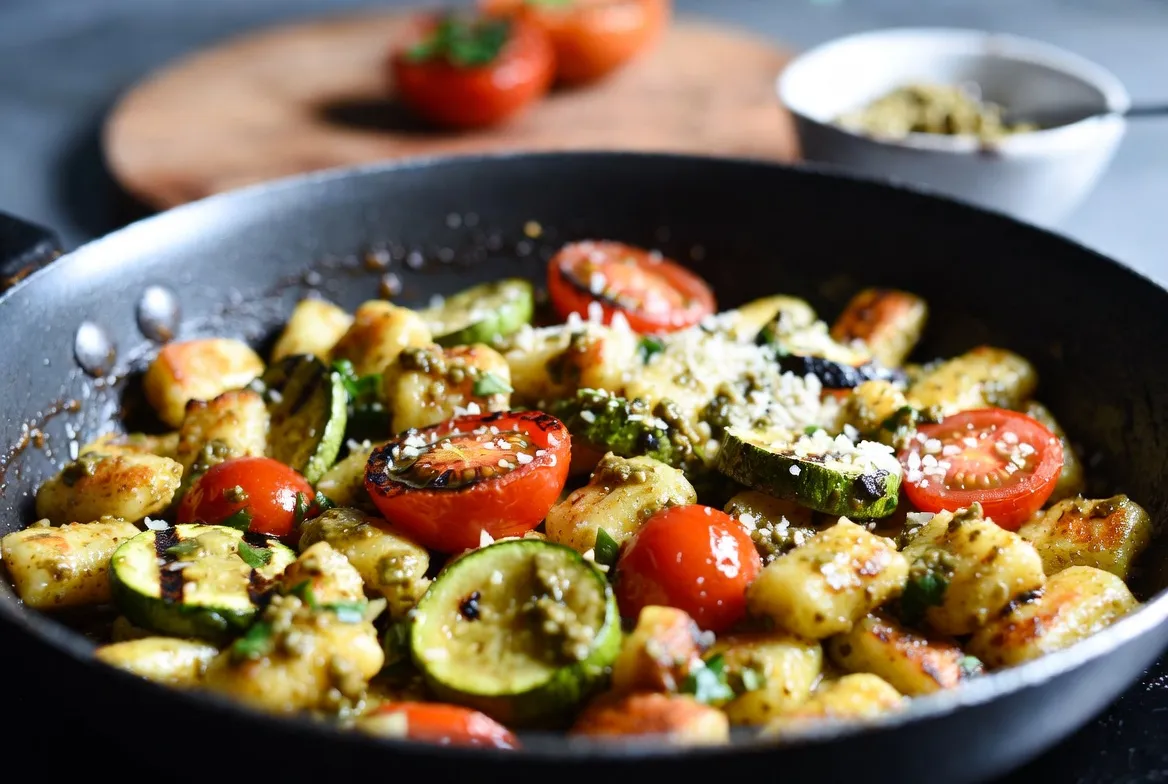 Plat : Poêlée de gnocchis aux légumes grillés