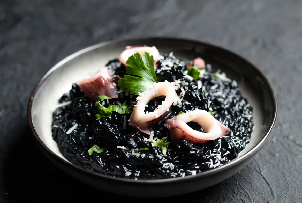 Plat : Risotto à l'encre de seiche