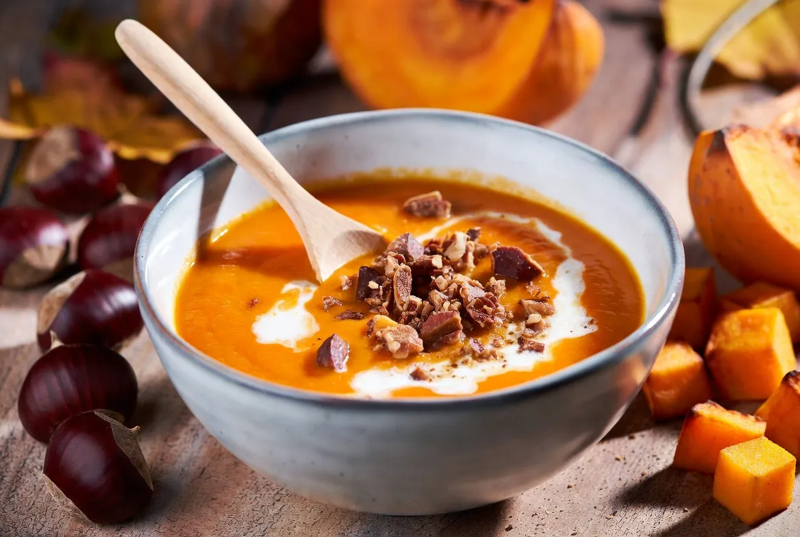 Plat : Velouté de potimarron aux châtaignes